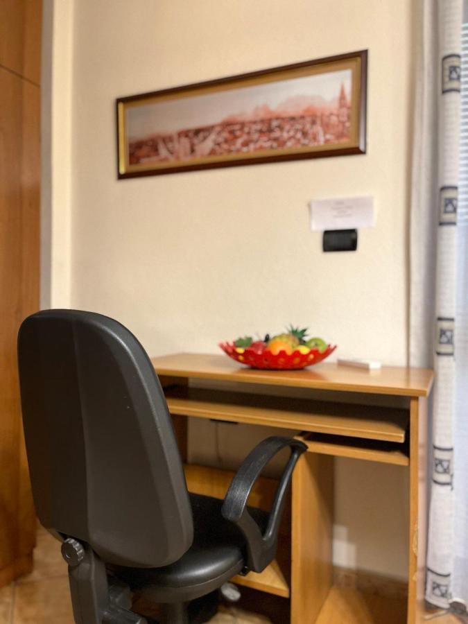 Kristi'S Apartment In The Heart Of טיראנה מראה חיצוני תמונה