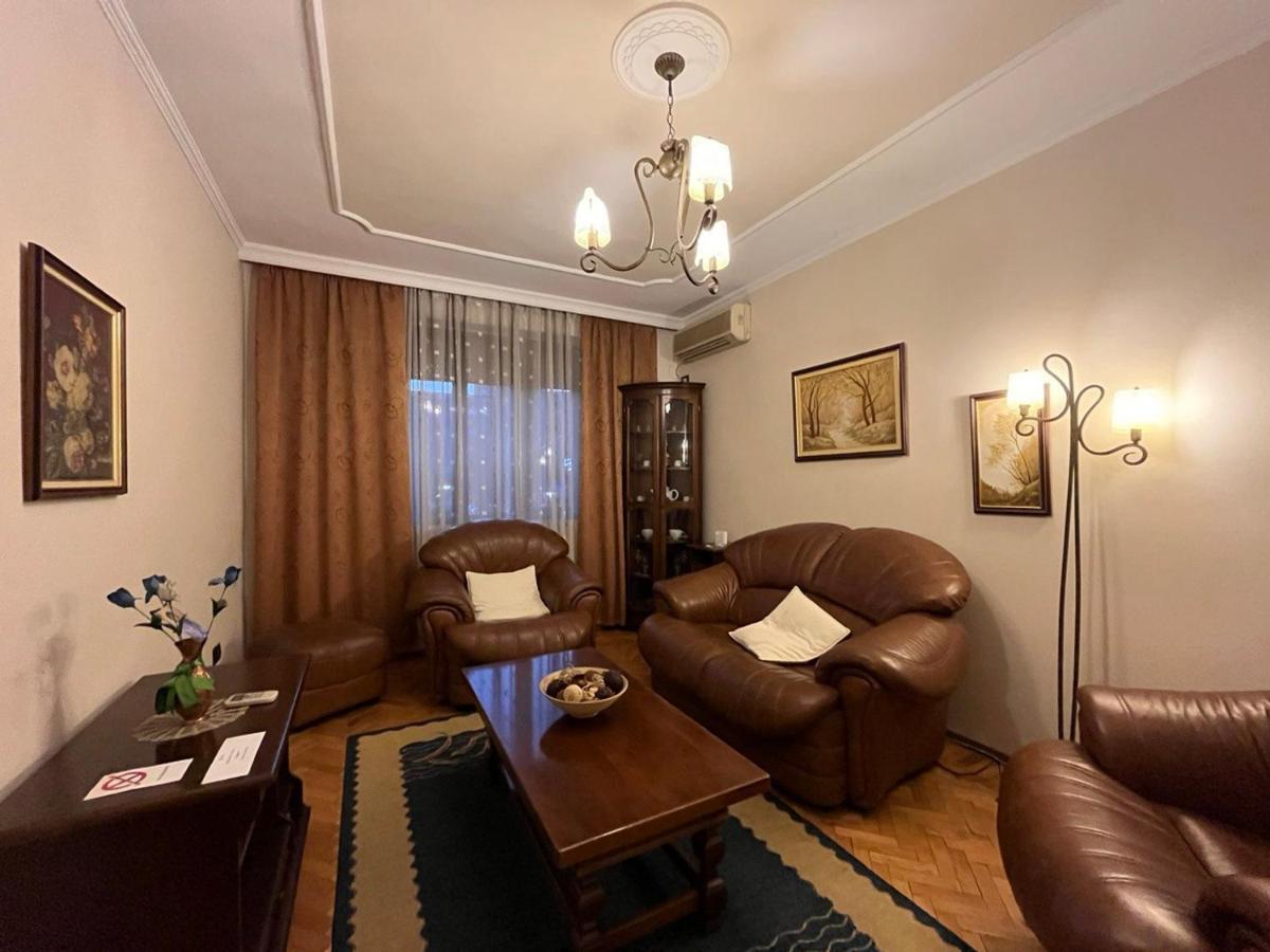 Kristi'S Apartment In The Heart Of טיראנה מראה חיצוני תמונה
